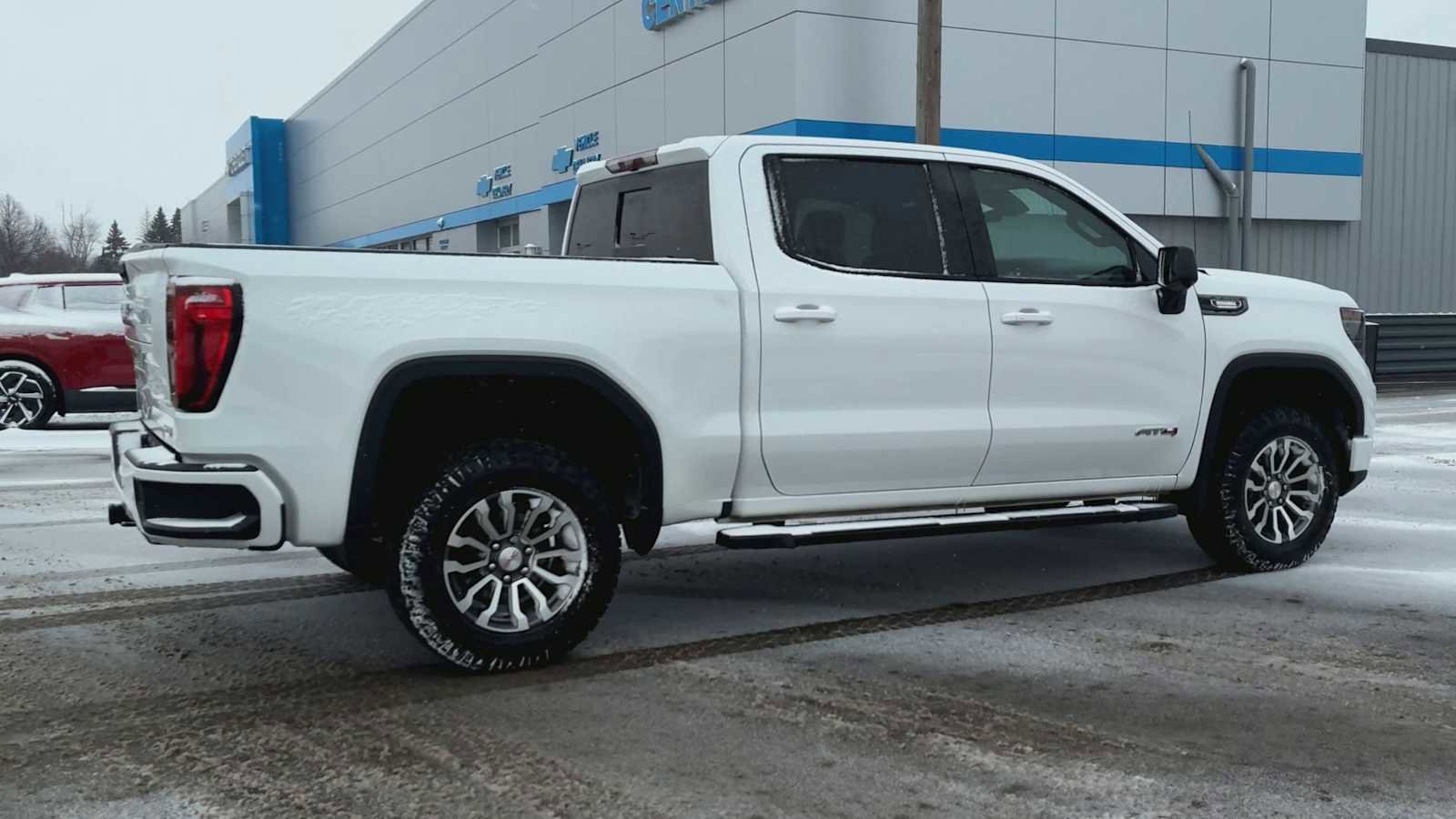 Certified 2022 GMC Sierra 1500 AT4 w/ Technology Package image 2
