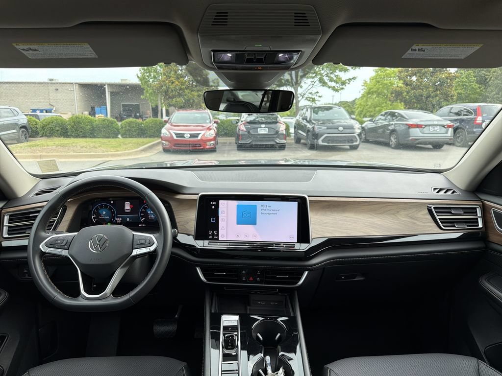 Used 2024 Volkswagen Atlas SE FWD image 22