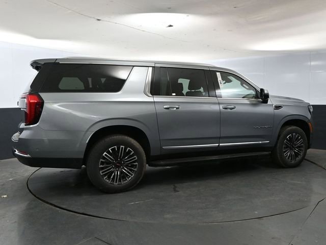 Used 2025 GMC Yukon XL Elevation image 2