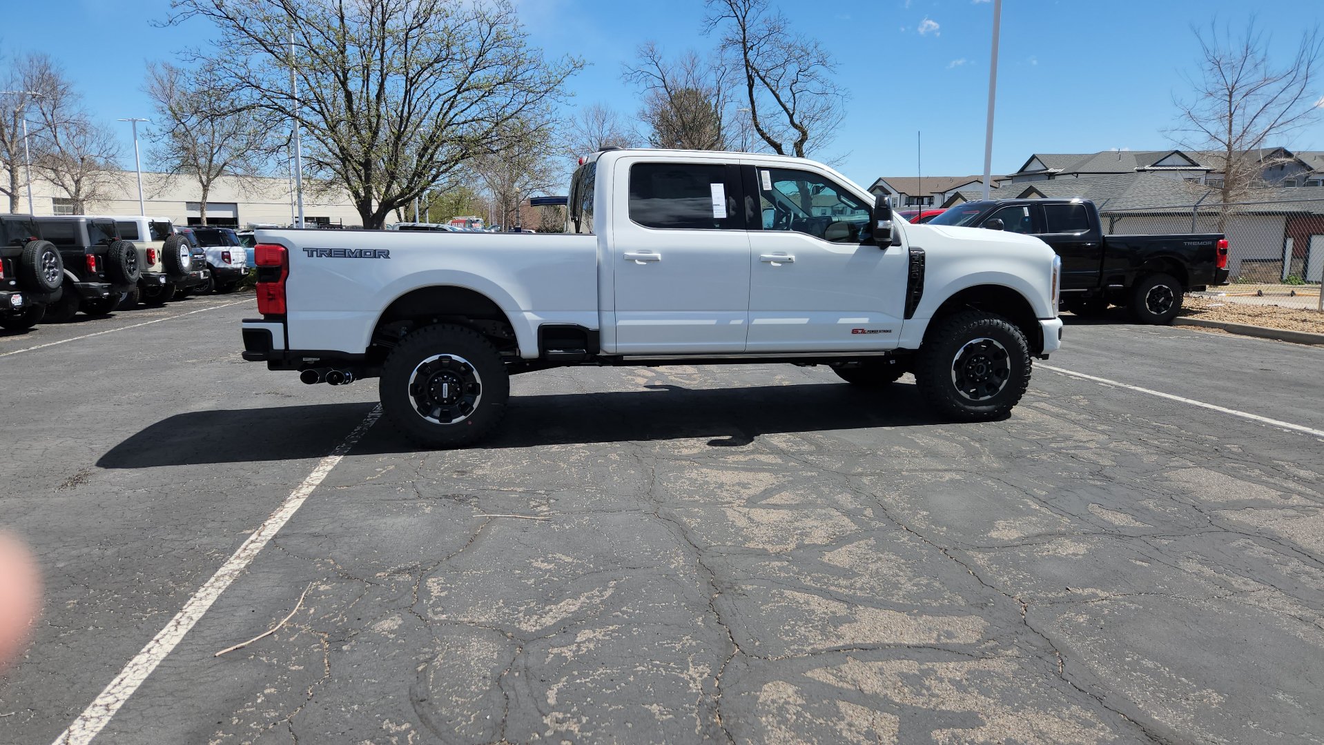 New 2026 Ford F350 Platinum w/ Tremor Off-Road Package AWD/4WD image 16