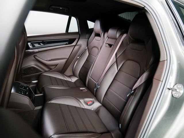 New 2025 Porsche Panamera 4 image 14