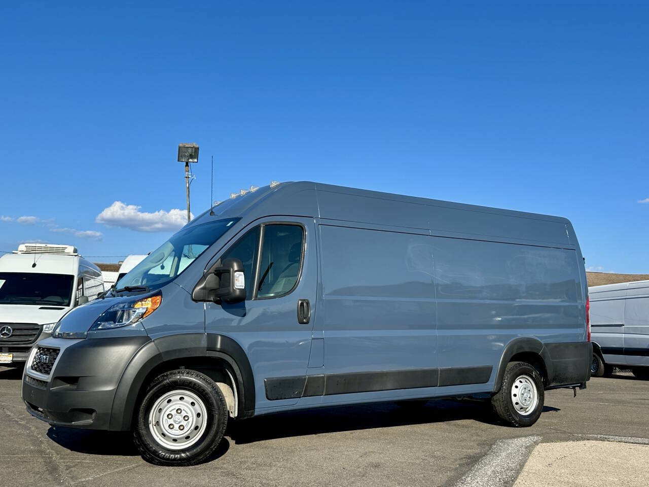 Used 2020 RAM ProMaster 3500 FWD image 1