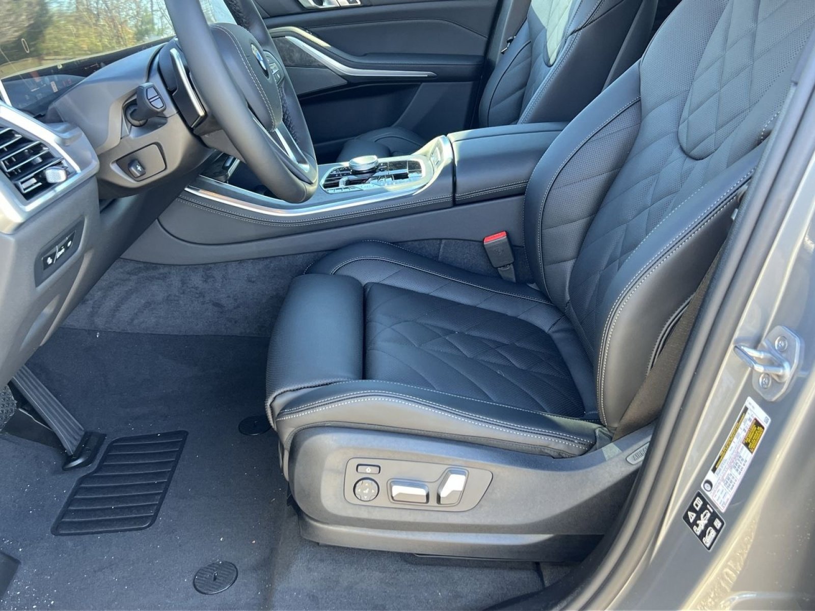 New 2026 BMW X5 xDrive40i w/ Premium Package image 10