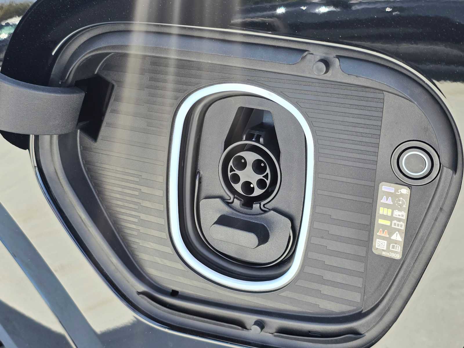New 2026 Cadillac Escalade IQ Luxury 1 w/ LPO, Floor Liner Package image 11