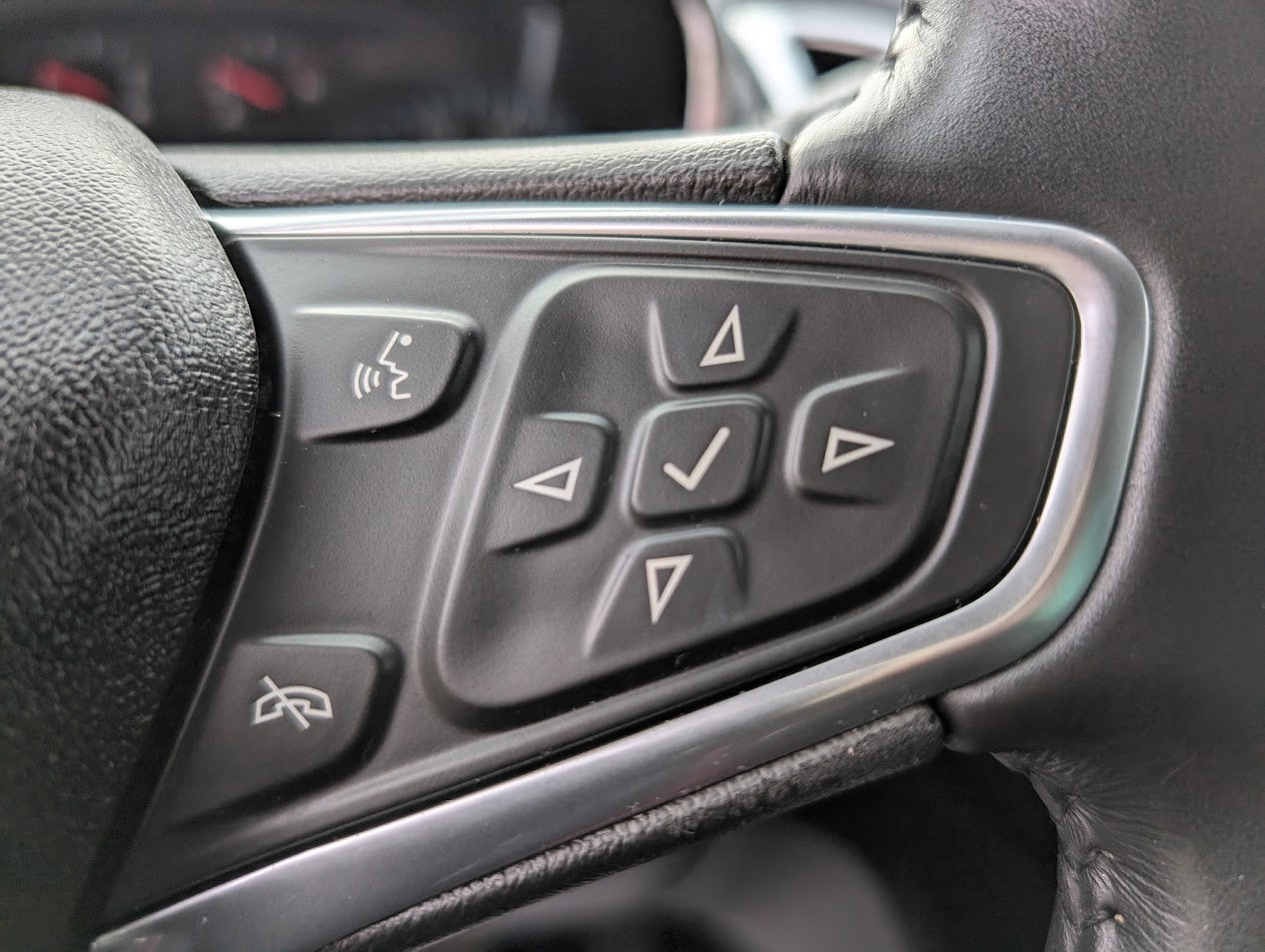 Used 2018 Chevrolet Equinox LT image 22