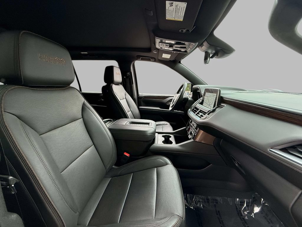 Used 2023 Chevrolet Suburban High Country w/ Premium Package 2 AWD/4WD image 14