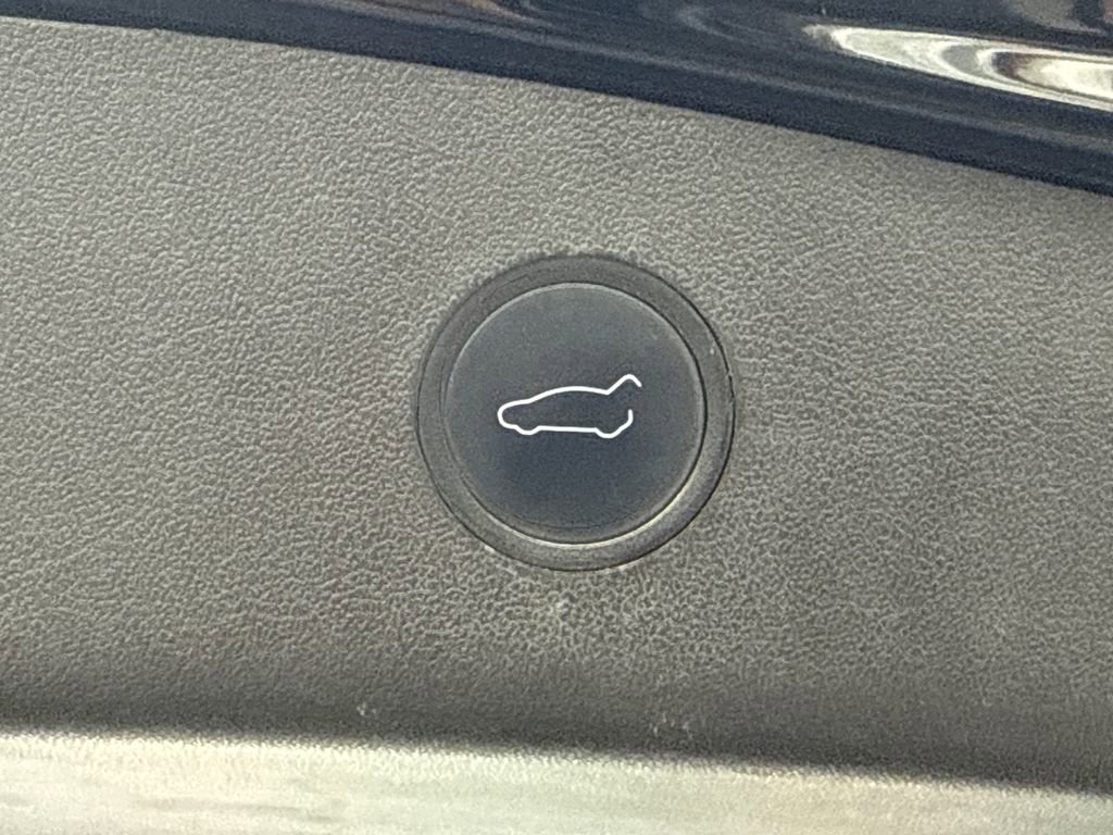 Used 2021 Tesla Model 3 Performance image 10