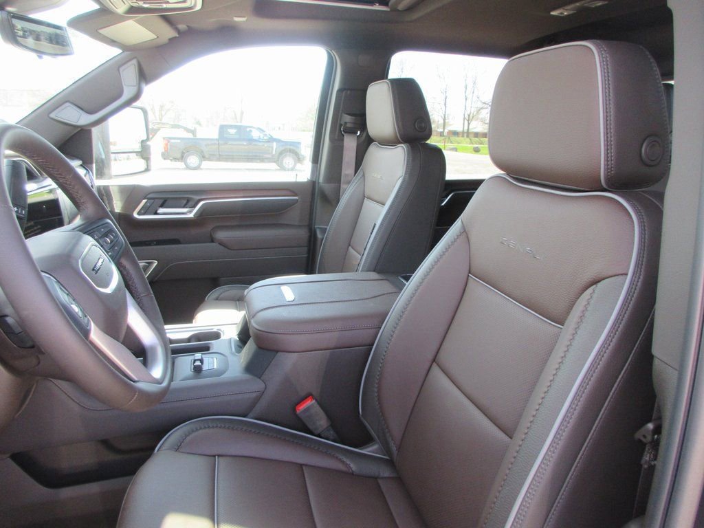 New 2026 GMC Sierra 3500 Denali w/ Denali Reserve Package image 14