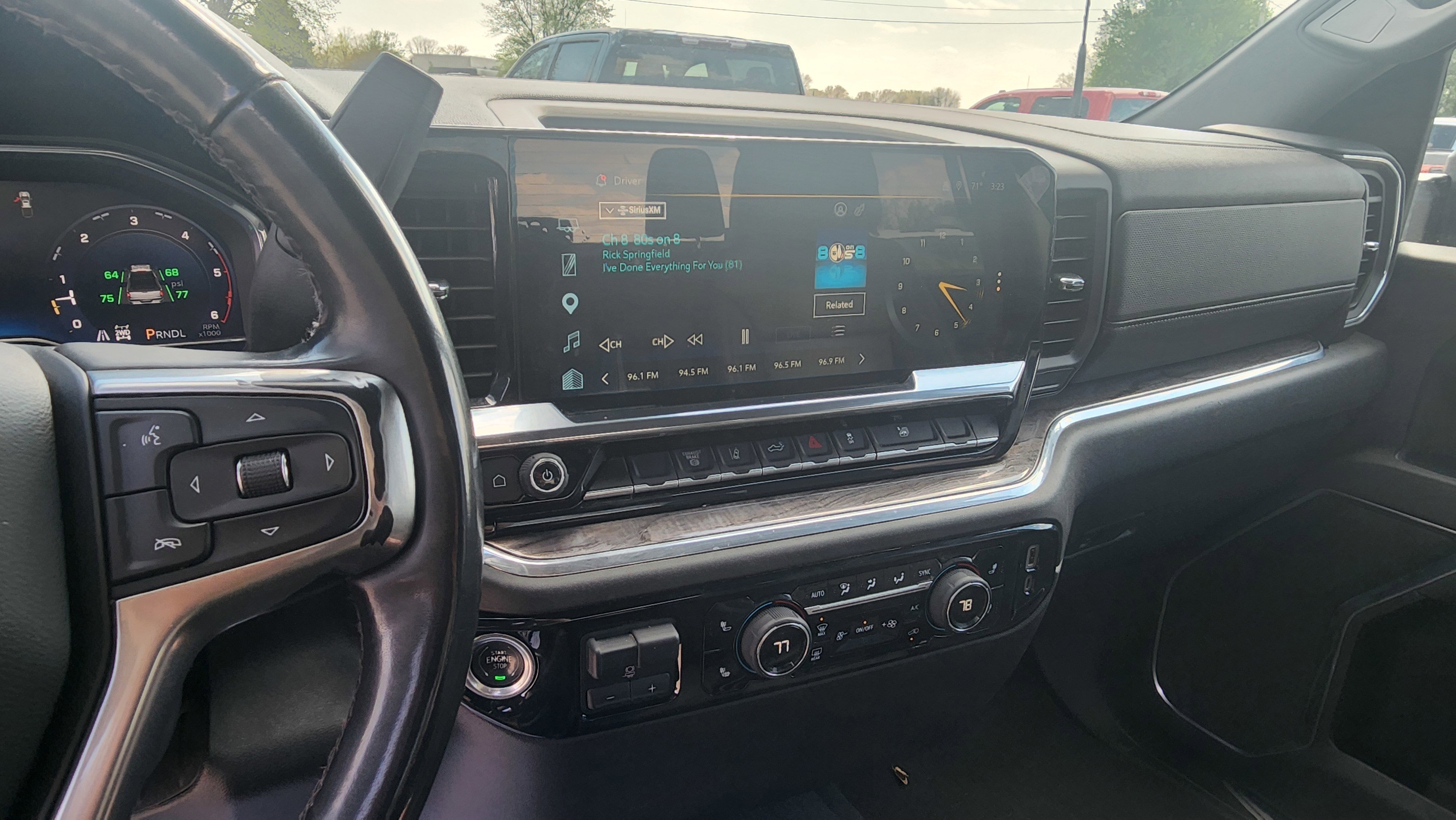Used 2025 Chevrolet Silverado 2500 LTZ AWD/4WD image 18