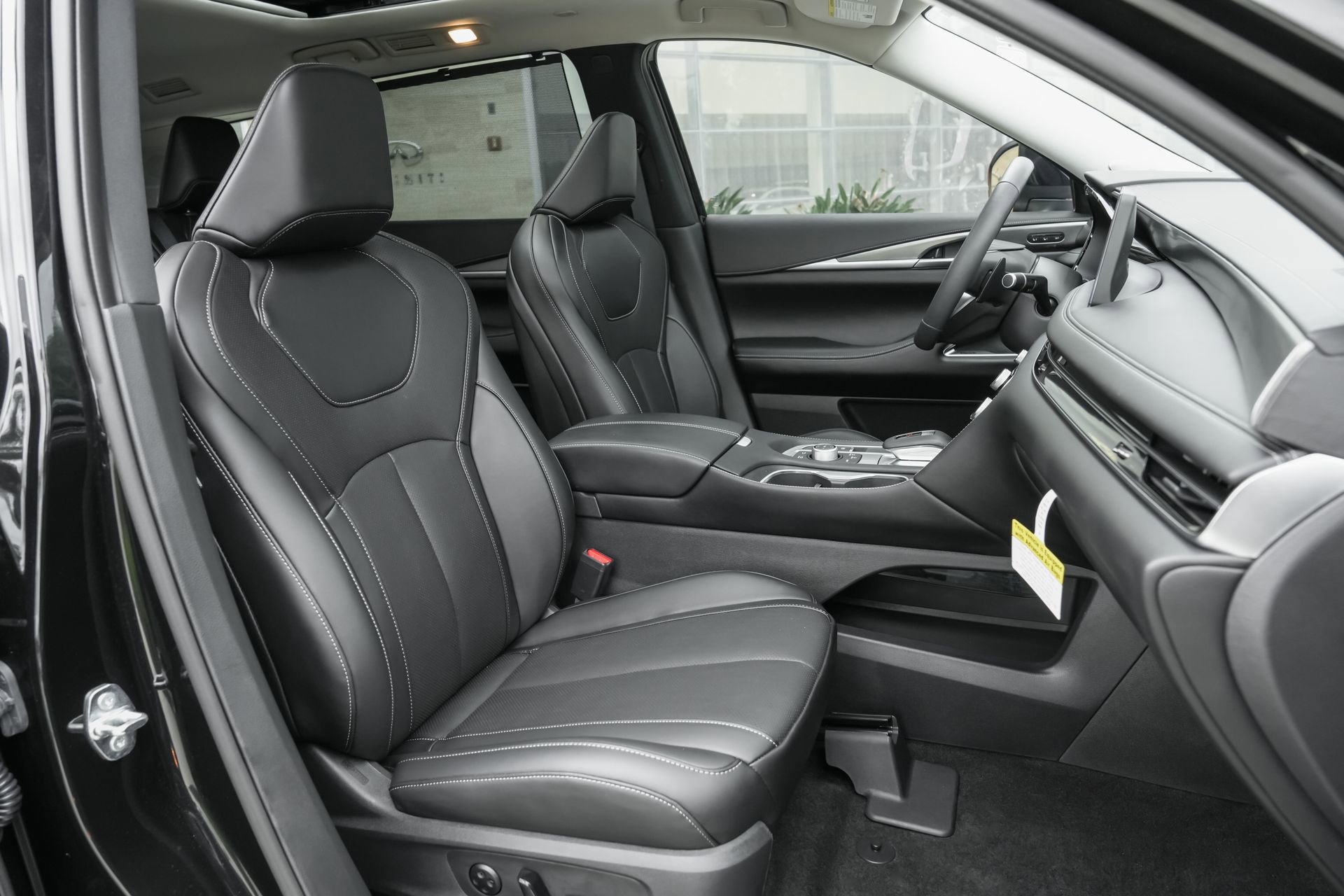 Used 2026 INFINITI QX60 Luxe w/ Cargo Package image 38