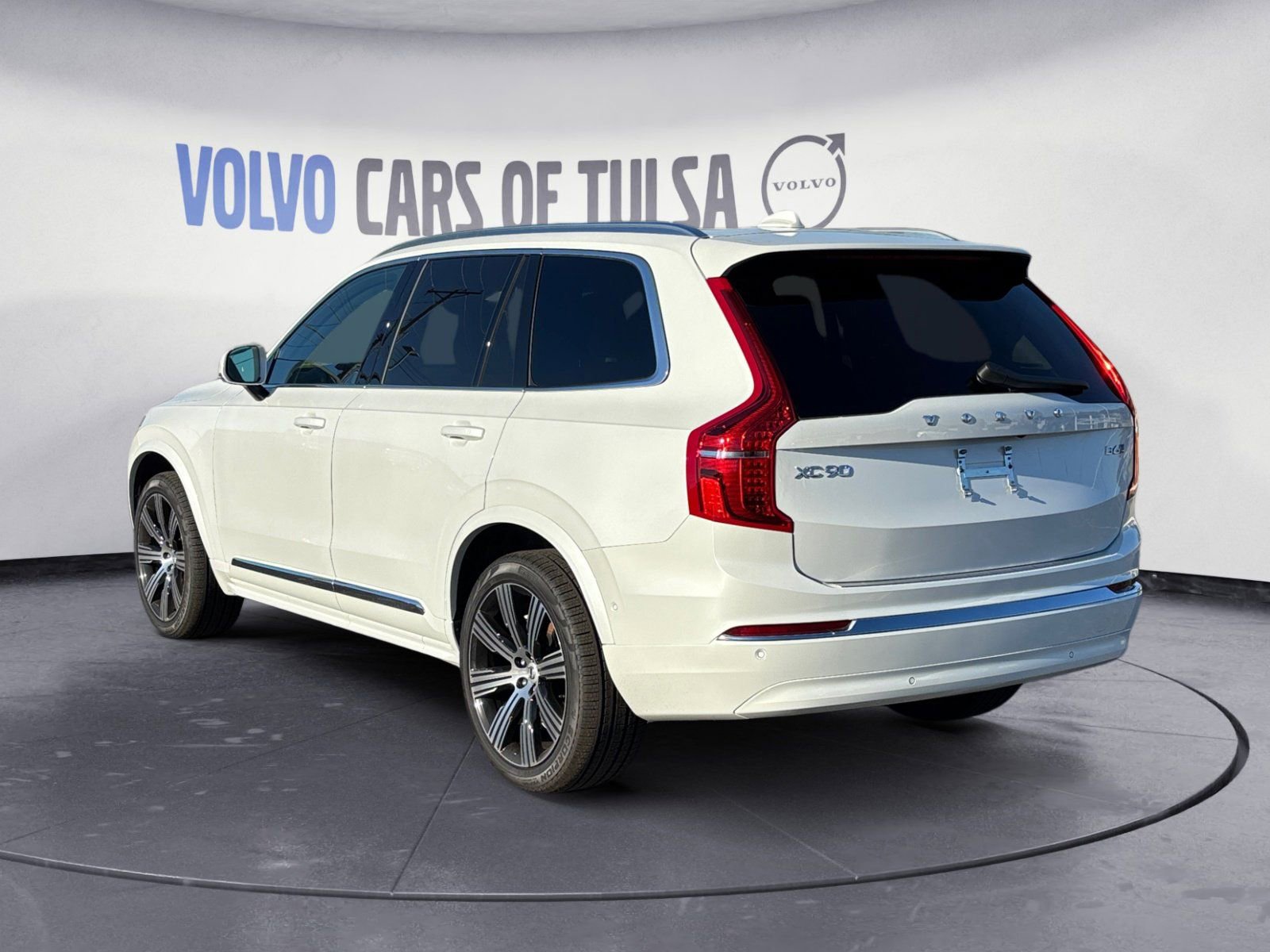 New 2025 Volvo XC90 B6 Plus w/ Protection Package Premier image 3