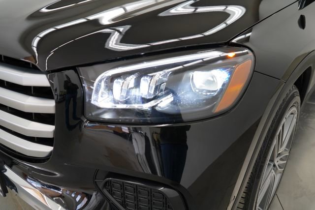 Used 2025 Mercedes-Benz GLS 450 4MATIC image 5