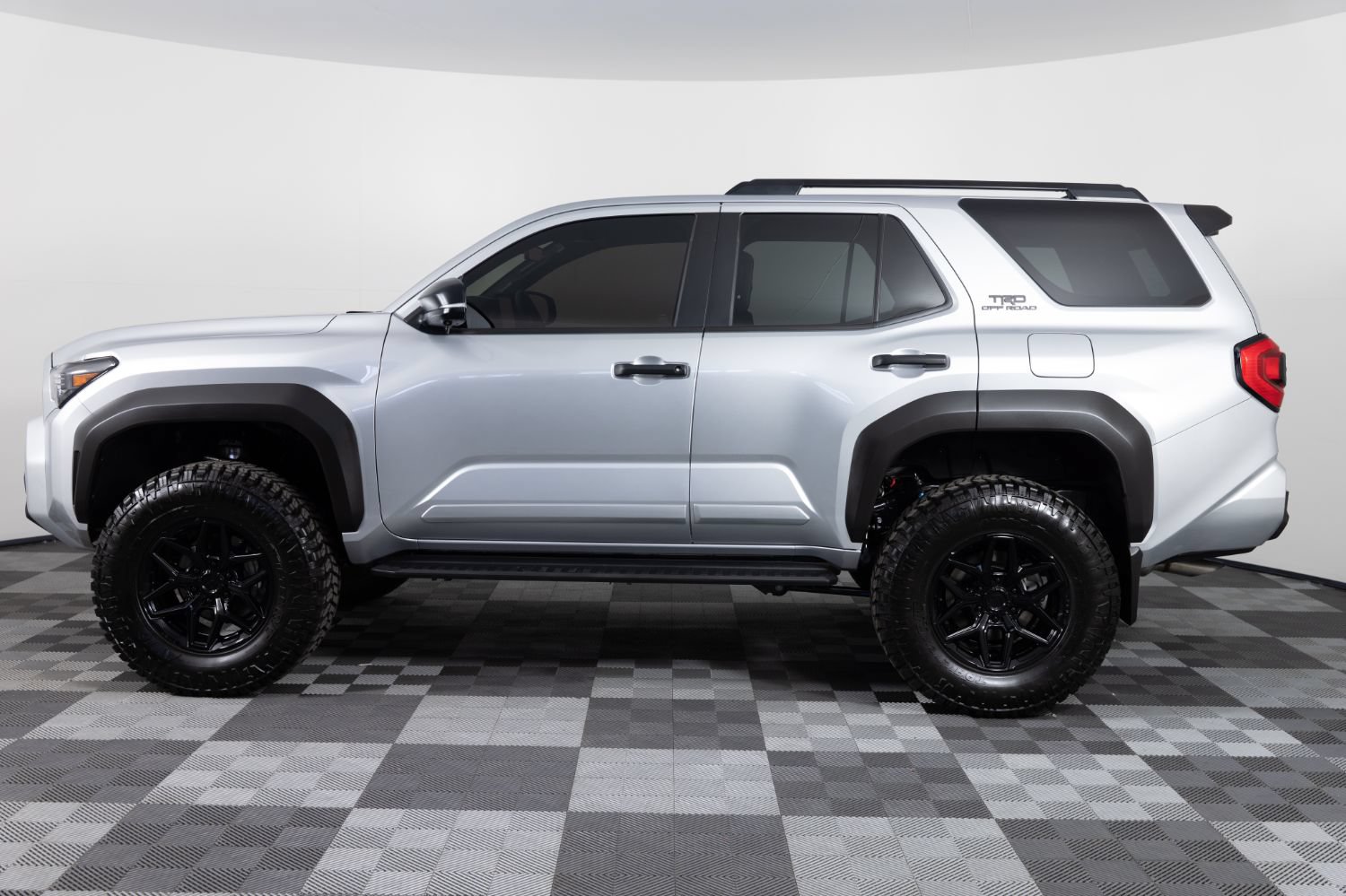Used 2026 Toyota 4Runner TRD Off-Road Premium AWD/4WD image 3
