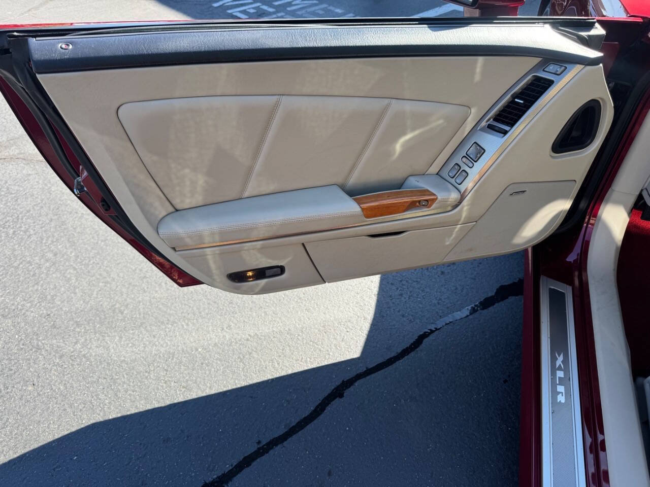 Used 2006 Cadillac XLR RWD image 14