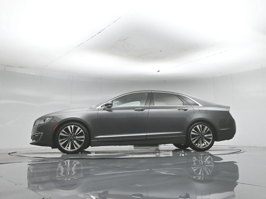 Used 2017 Lincoln MKZ Reserve FWD image 7