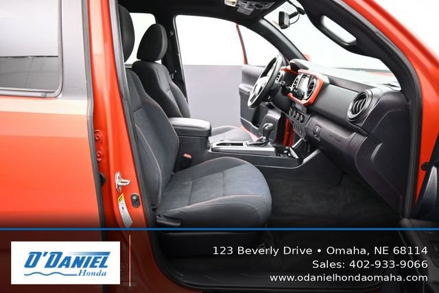 Used 2016 Toyota Tacoma TRD Off-Road AWD/4WD image 41