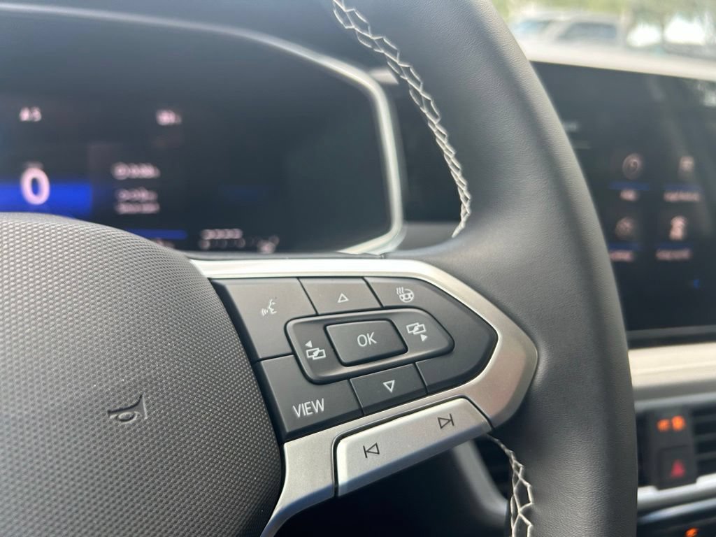 New 2026 Volkswagen Taos SE FWD image 21