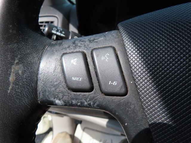 Used 2005 Cadillac SRX w/ 7-Passenger Value Package image 25