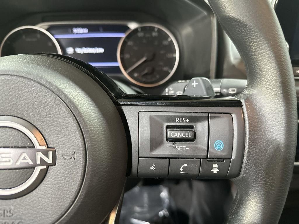 Used 2022 Nissan Rogue SV image 31