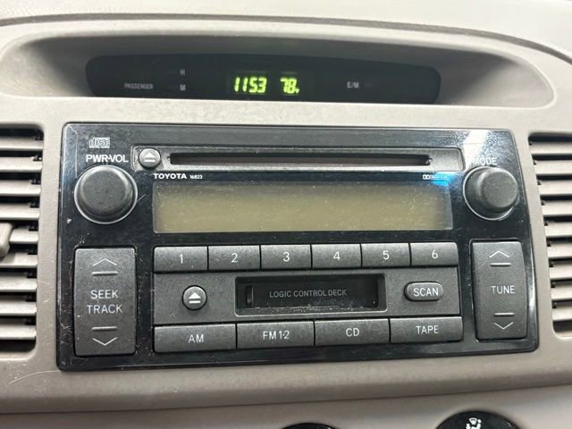 Used 2002 Toyota Camry image 18