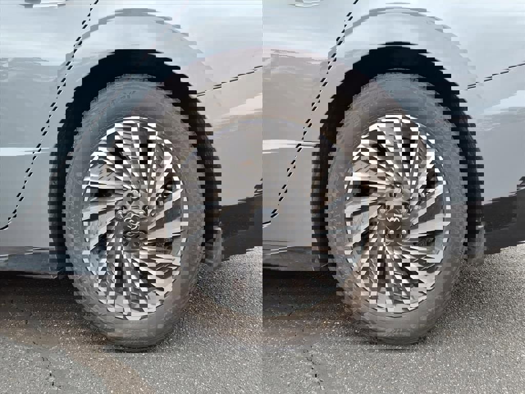 Certified 2025 Hyundai Sonata Limited image 24