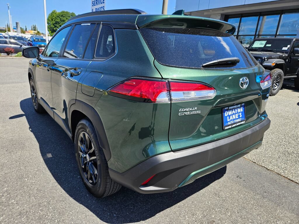 Used 2023 Toyota Corolla Cross LE w/ Moonroof Package AWD/4WD image 3