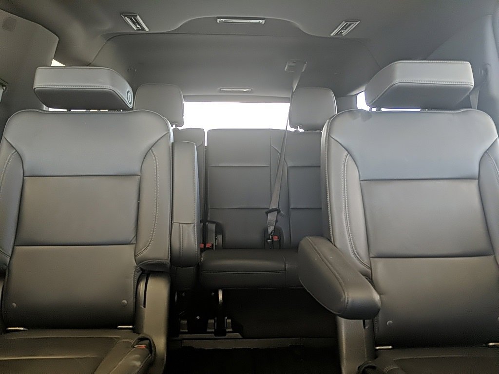 Used 2022 Chevrolet Suburban Z71 w/ Luxury Package image 35