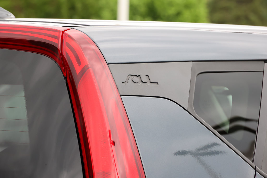 Used 2020 Kia Soul S FWD image 15
