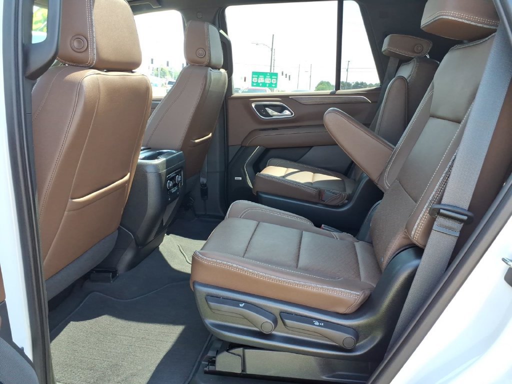 Used 2023 Chevrolet Tahoe High Country AWD/4WD image 18