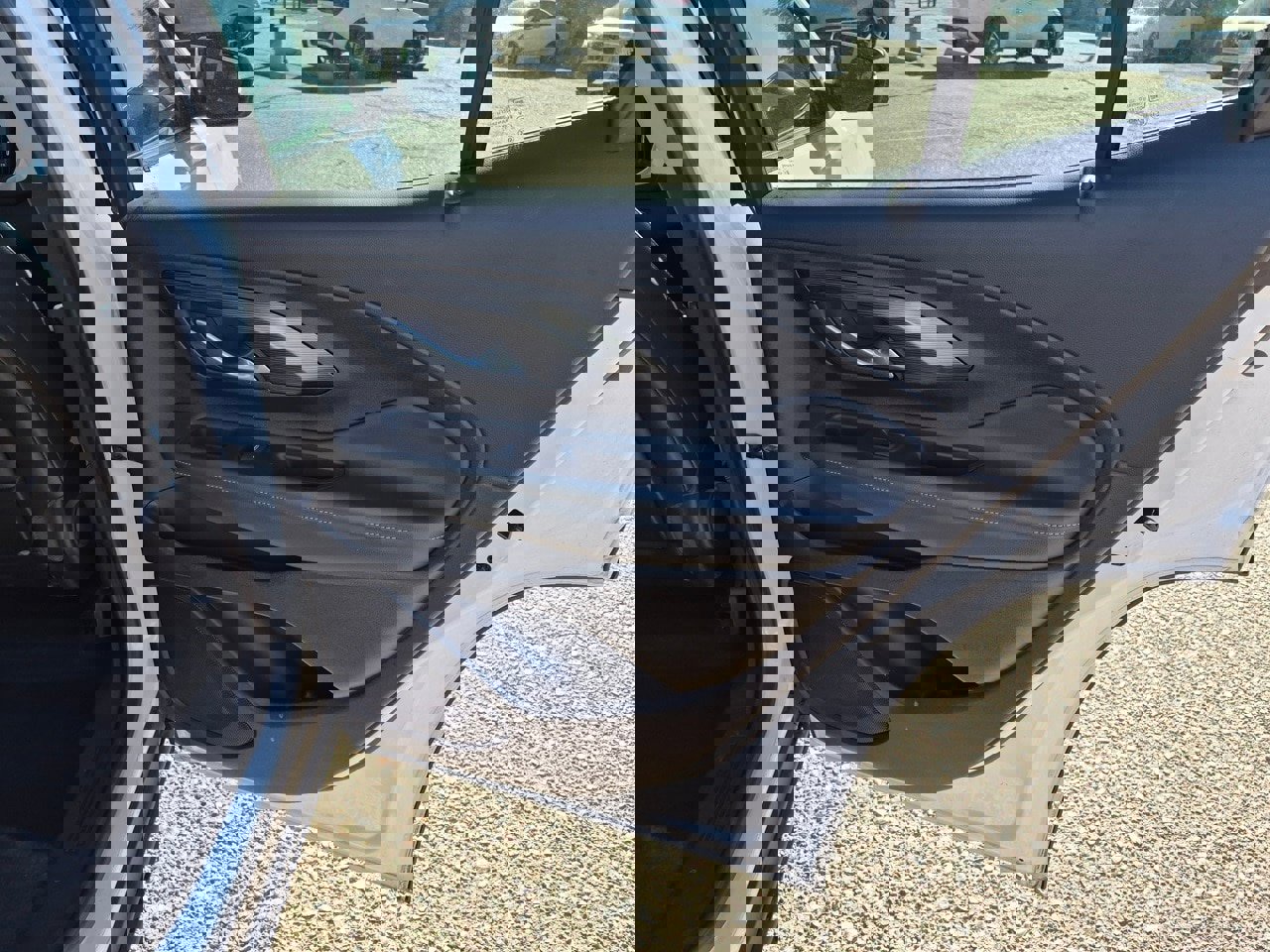 Used 2024 GMC Terrain SLT image 12