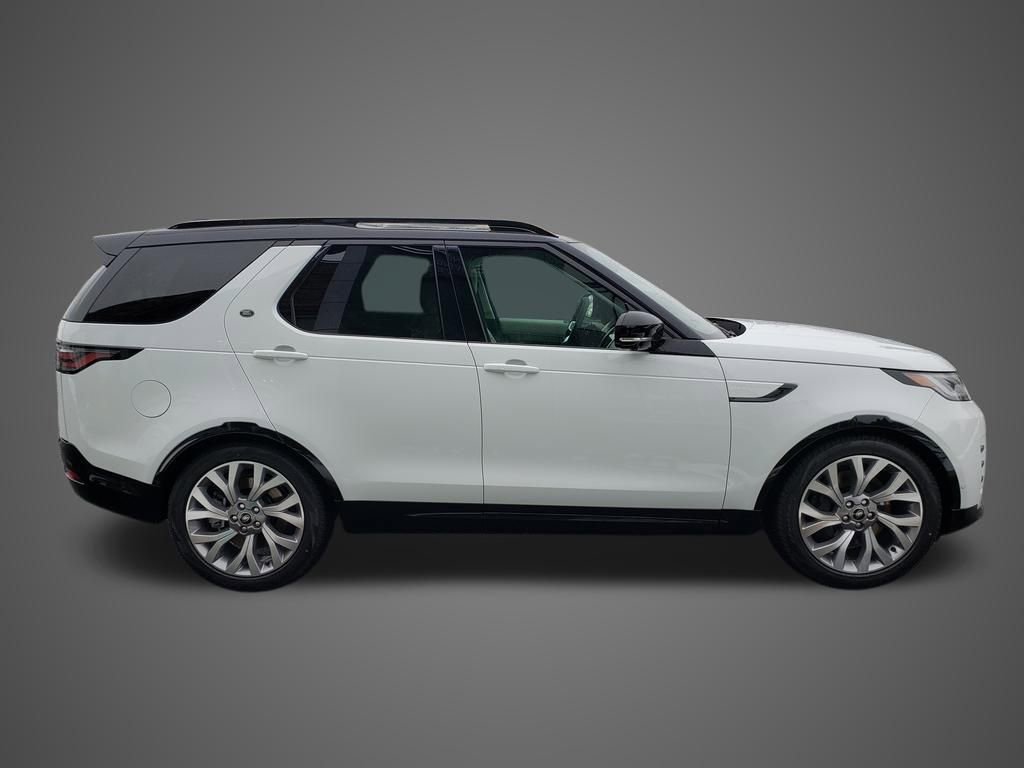New 2026 Land Rover Discovery Limited Edition image 4