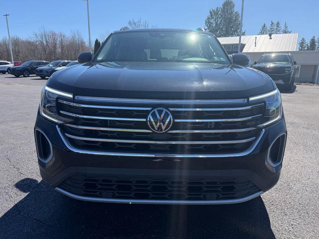 Used 2025 Volkswagen Atlas SE image 12
