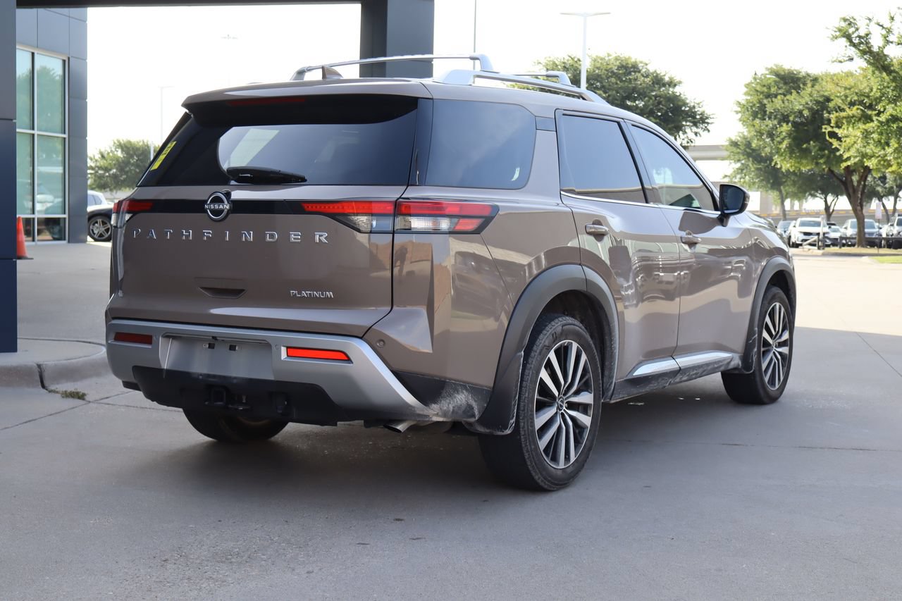 Used 2025 Nissan Pathfinder Platinum FWD image 3
