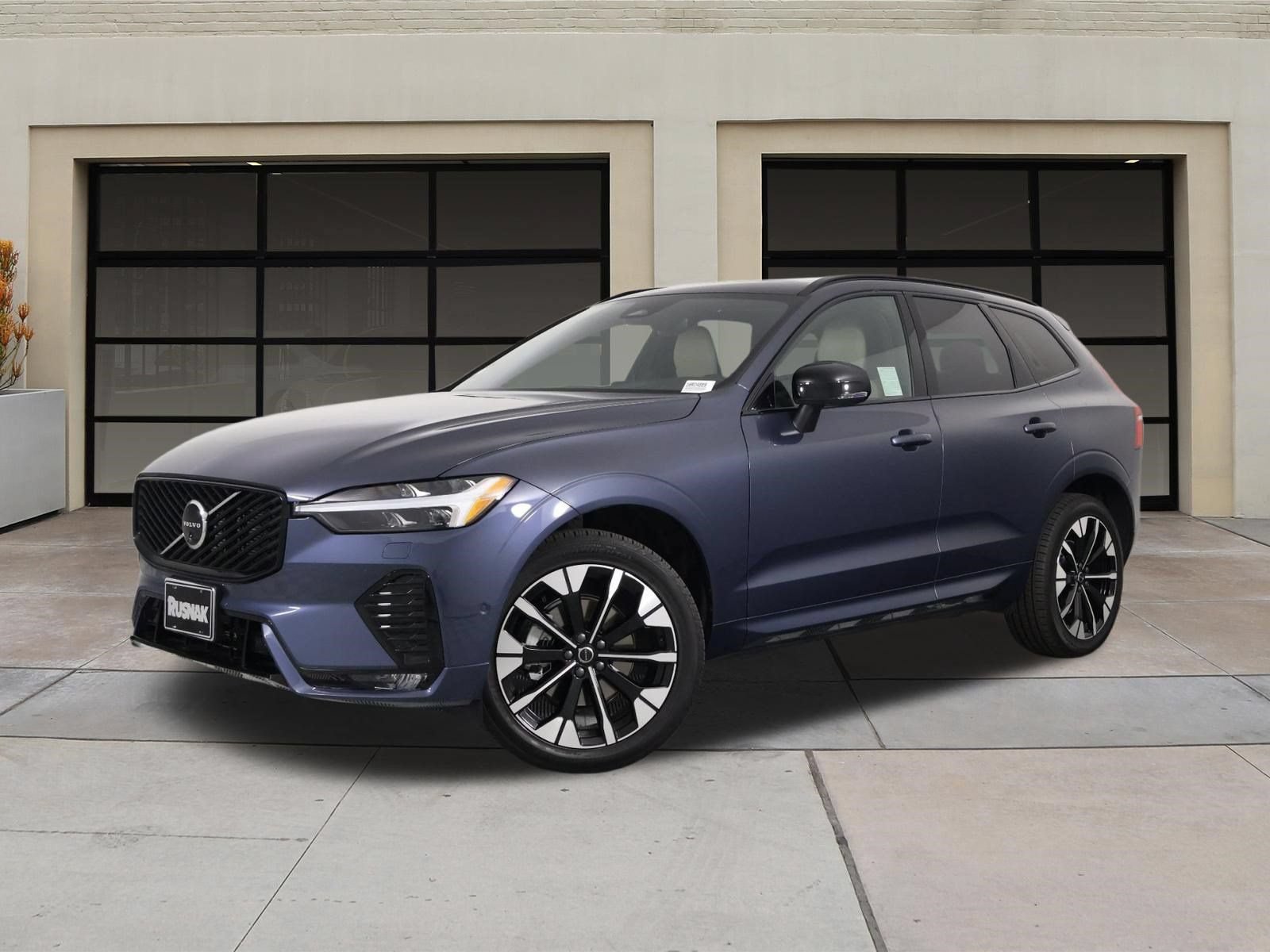 Certified 2026 Volvo XC60 B5 Plus w/ Protection Package Premier AWD/4WD image 3