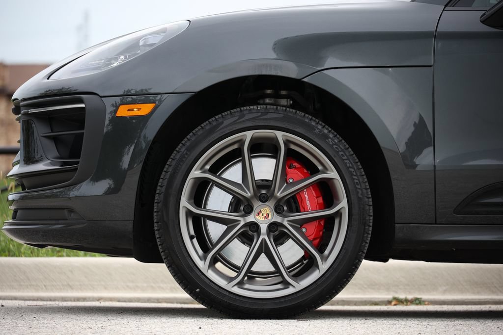 Certified 2025 Porsche Macan GTS AWD/4WD image 25