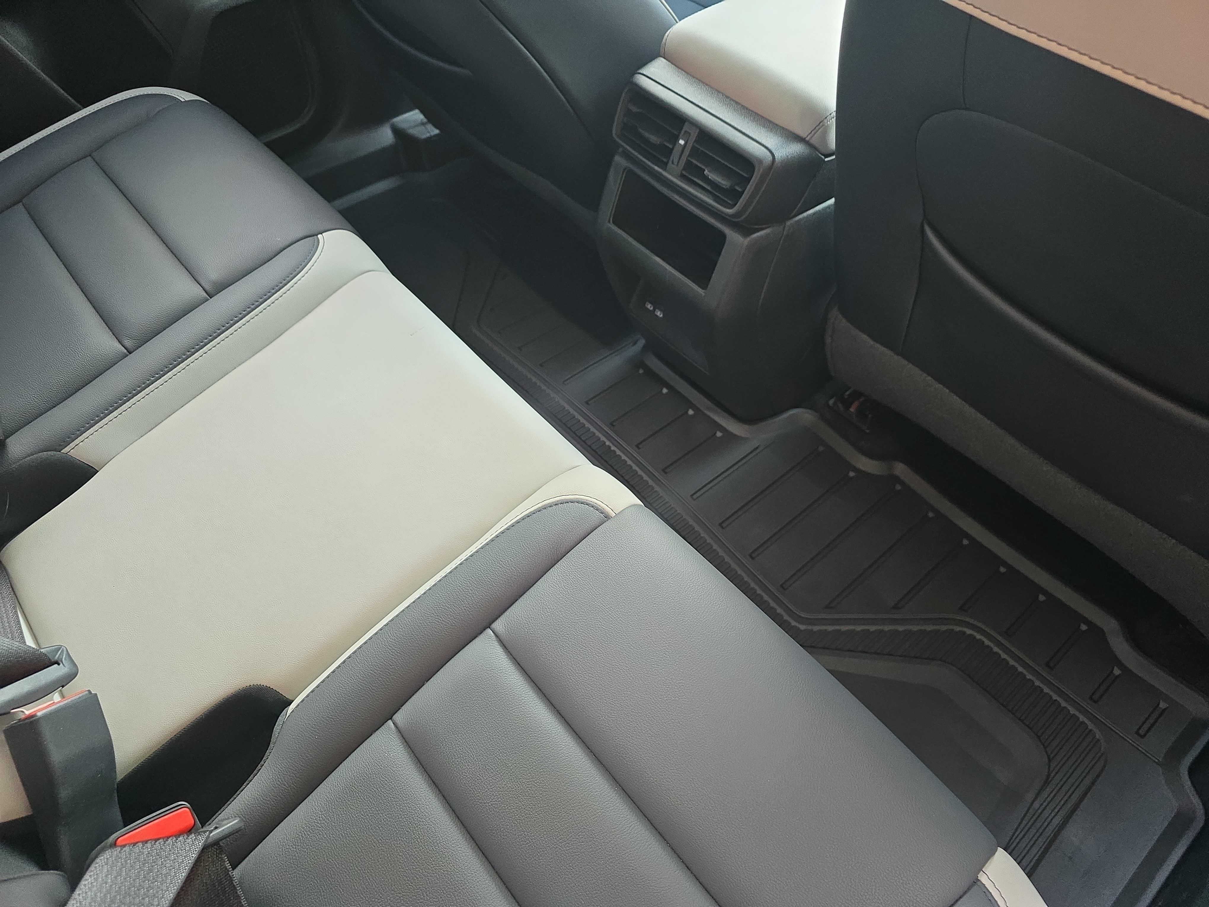 Used 2025 Honda Prologue Touring image 11
