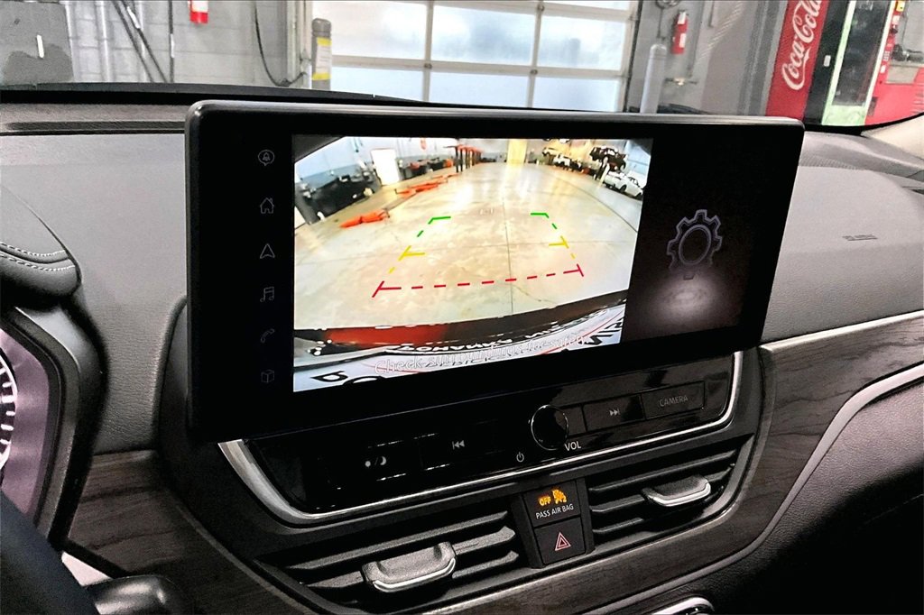 Certified 2024 Nissan Altima 2.5 SV w/ SV Premium Package image 23