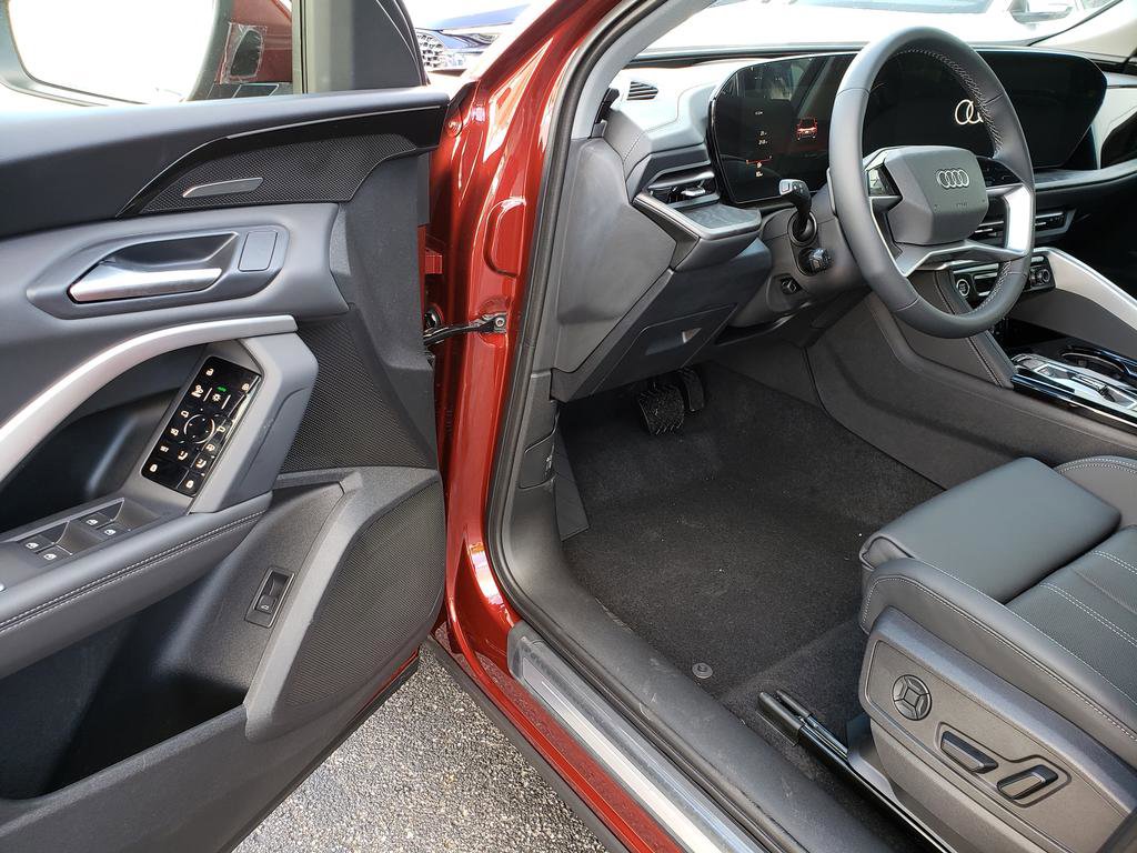 New 2025 Audi Q5 Premium Plus w/ Premium Plus image 6