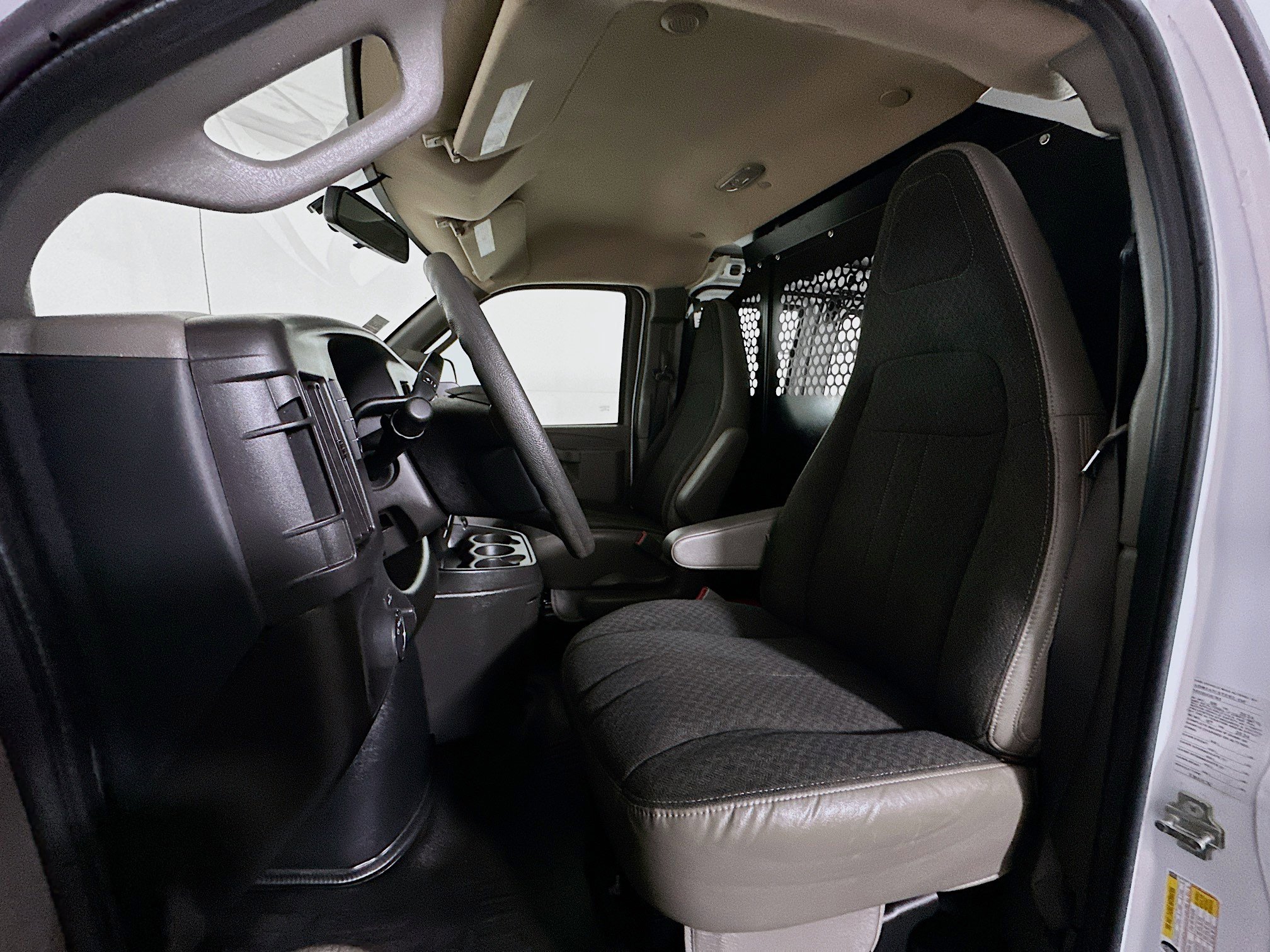 Used 2024 GMC Savana 2500 w/ Driver Convenience Package image 12