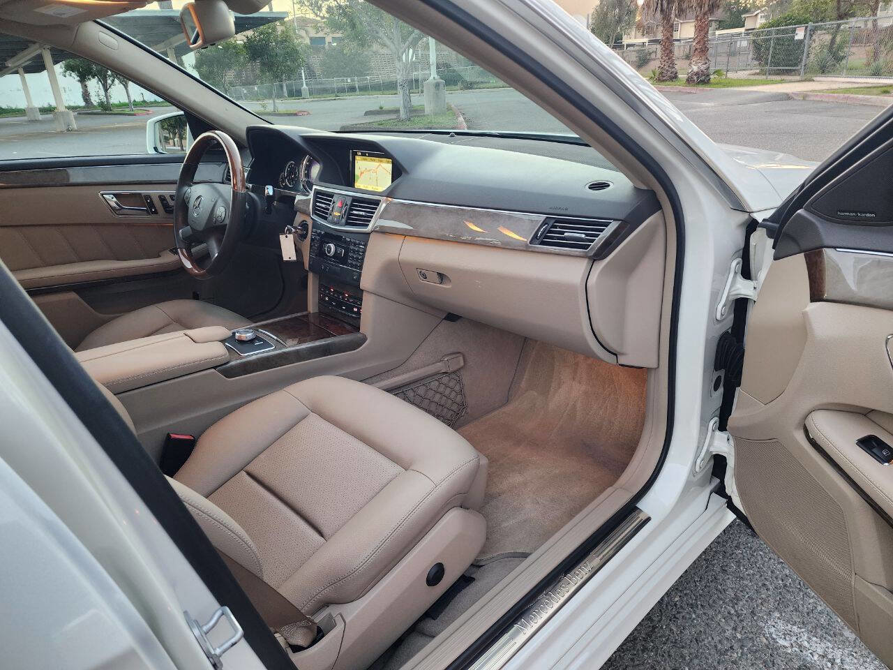Used 2010 Mercedes-Benz E 350 Sedan image 18