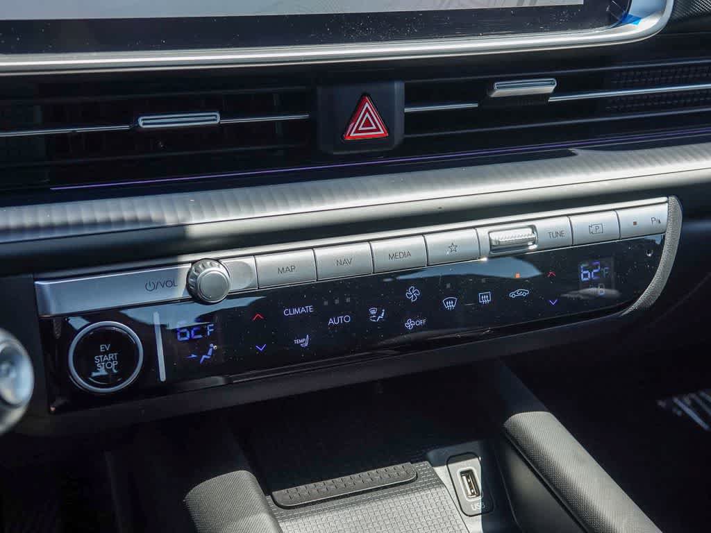 Used 2024 Hyundai Ioniq 6 SEL RWD image 21