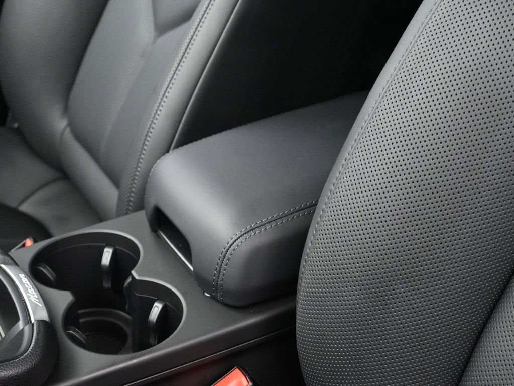 New 2025 Porsche Macan image 21