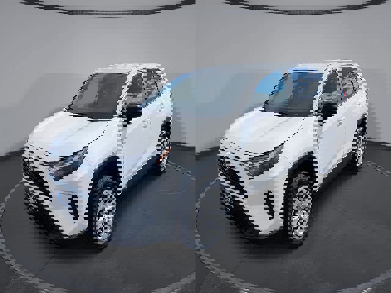 Certified 2024 Toyota RAV4 LE image 1