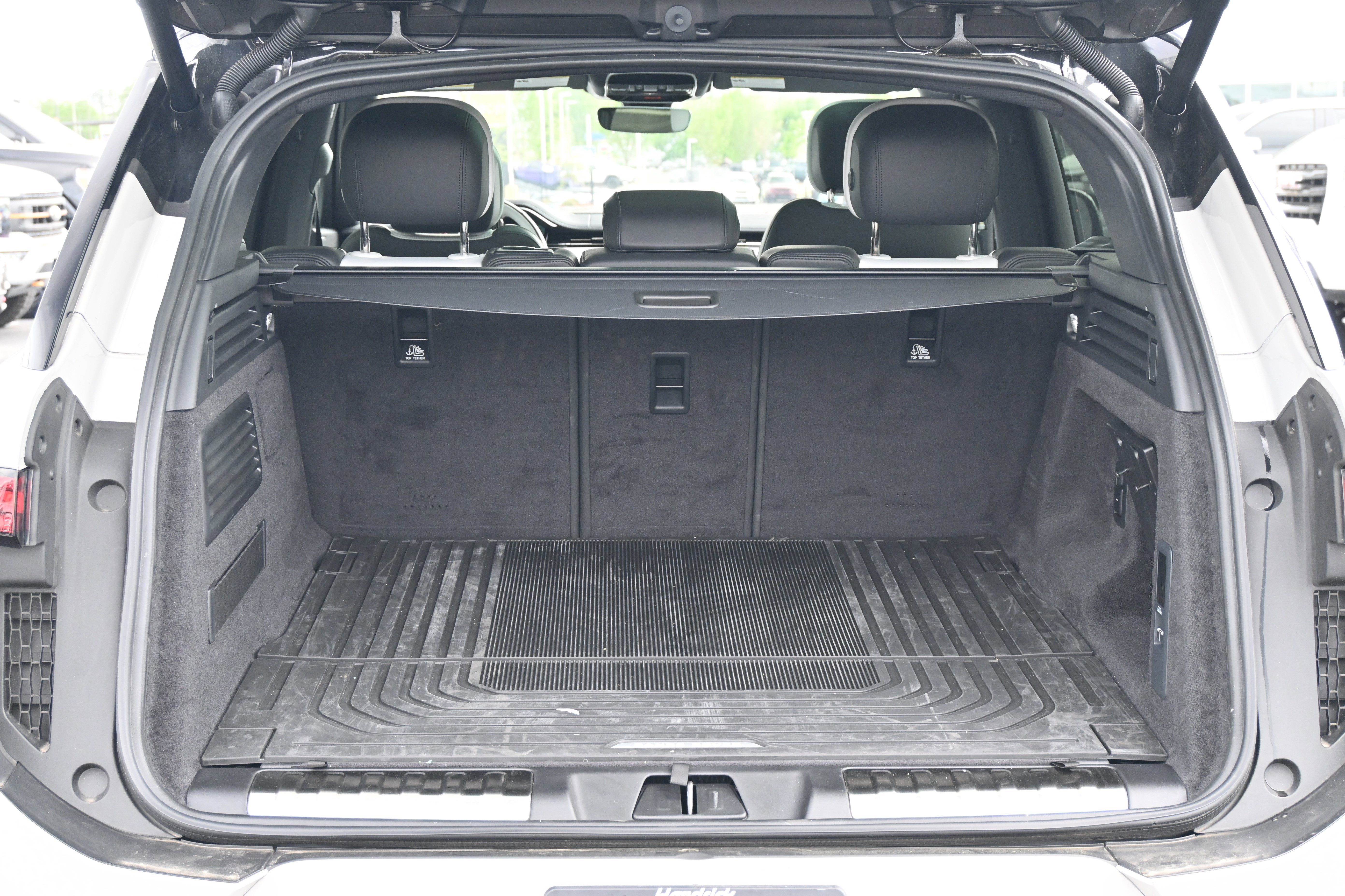 Used 2025 Land Rover Range Rover Sport Dynamic SE image 15