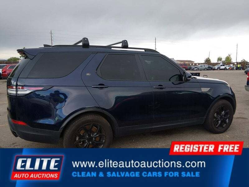 Used 2020 Land Rover Discovery SE AWD/4WD image 25