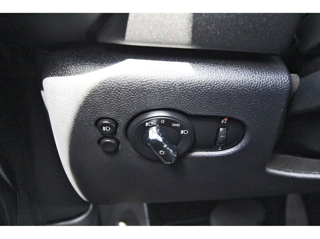 Used 2021 MINI Cooper S w/ Premium Package image 20