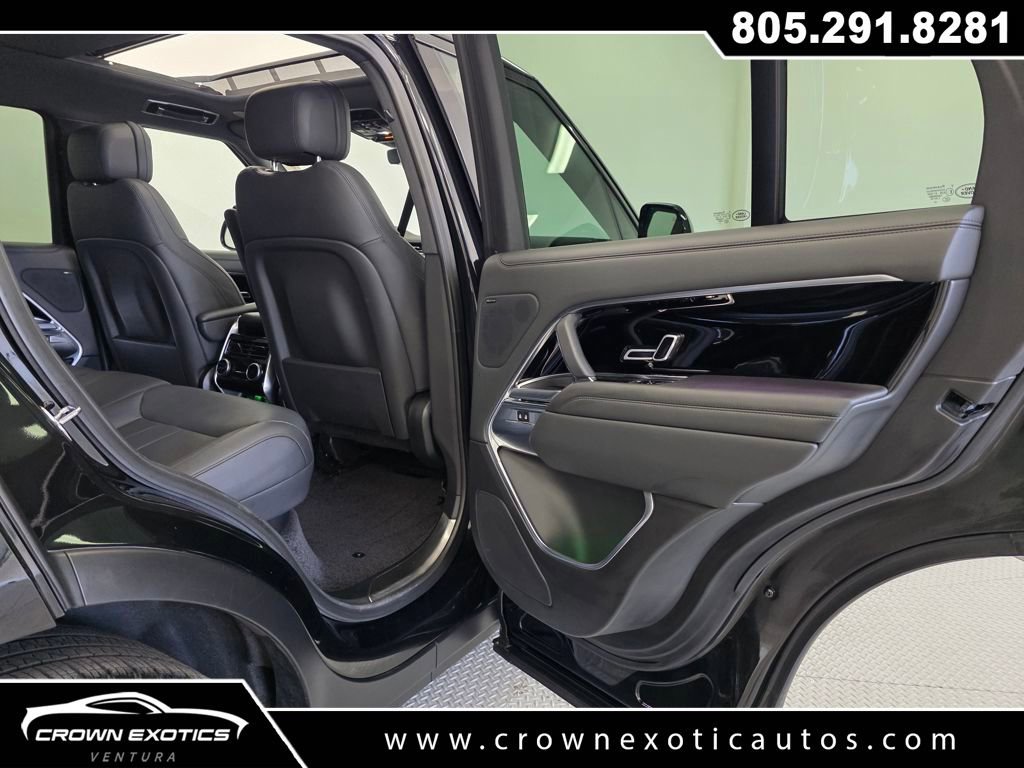 Used 2024 Land Rover Range Rover SE image 15
