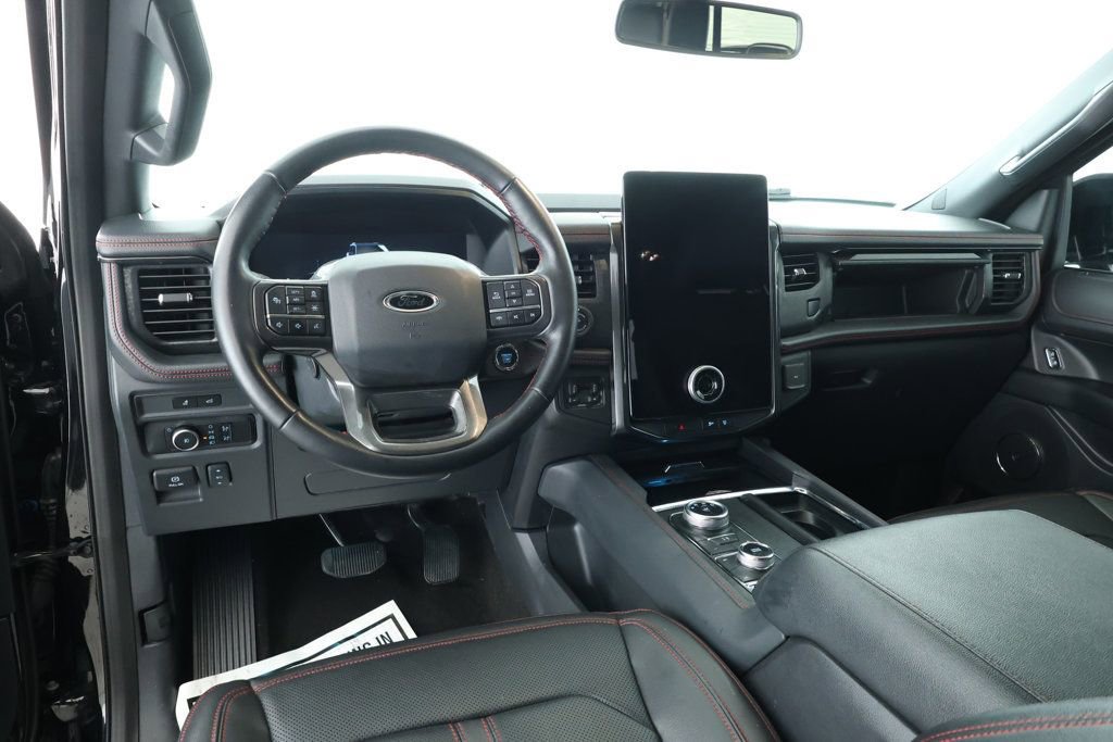 Used 2023 Ford Expedition Limited image 11