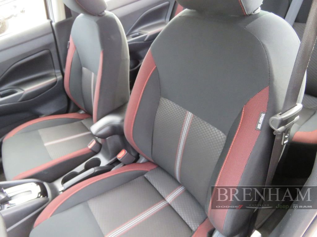 Used 2024 Nissan Versa SR image 16