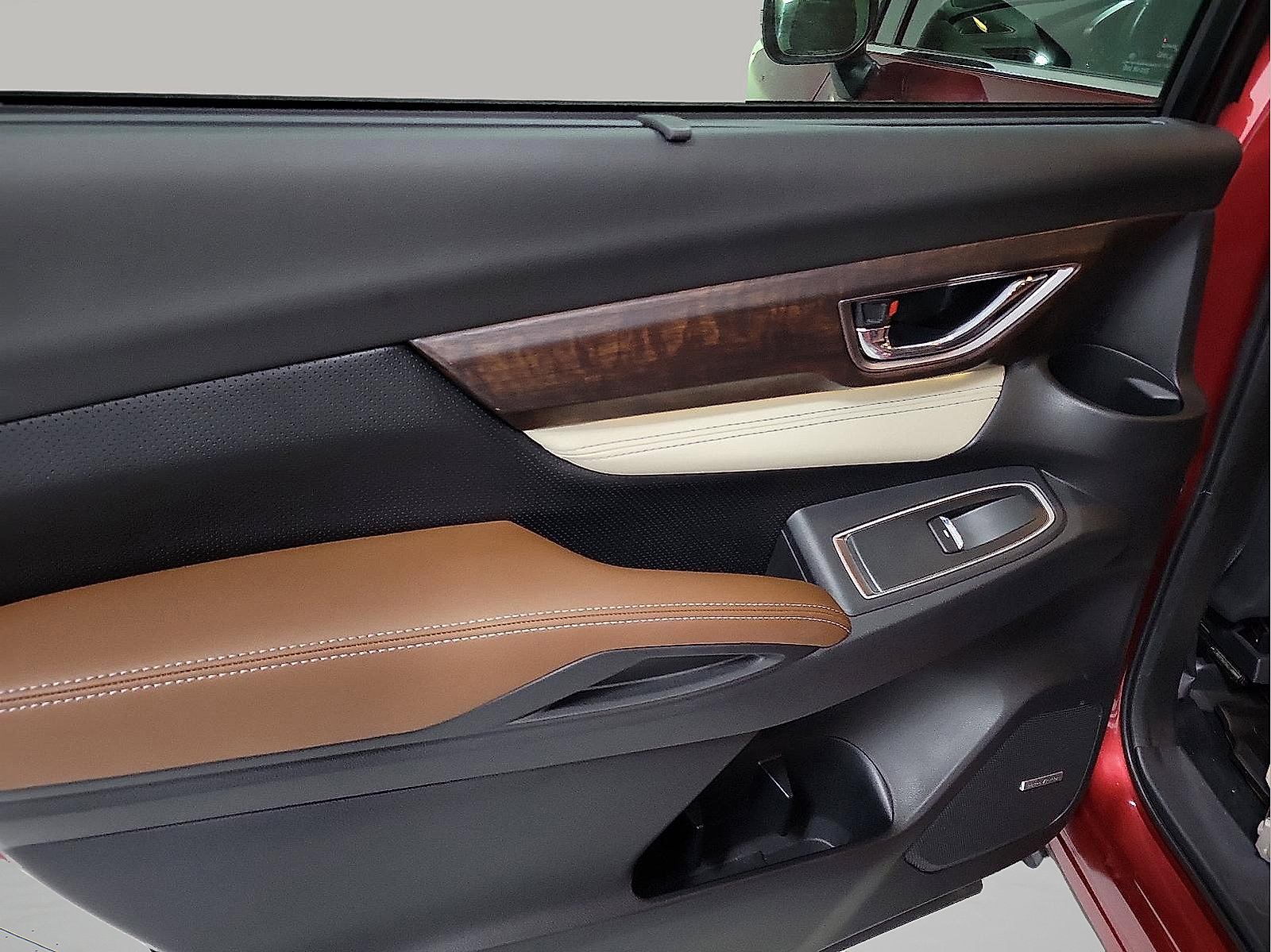 Used 2019 Subaru Ascent Touring w/ Popular Package #3 image 18